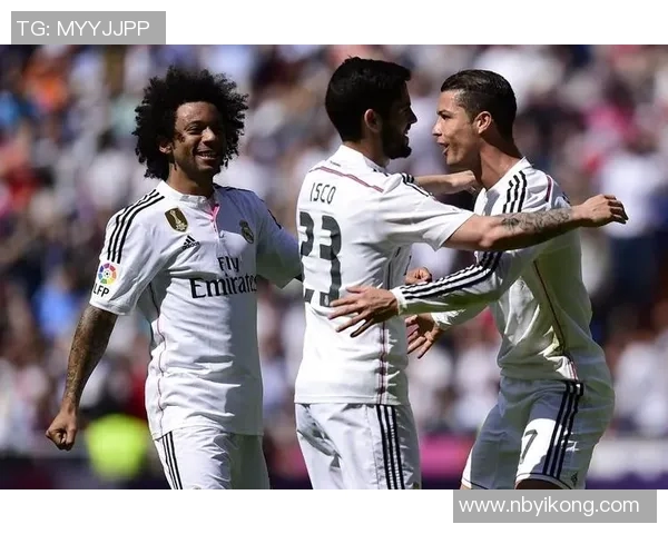 皇马与埃瓦尔激战成和双方实力对比分析与赛后点评